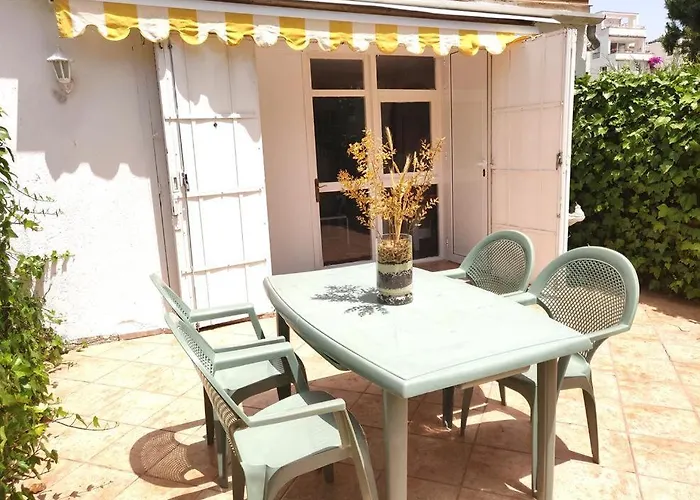 Διαμέρισμα Beautiful Apartment, Swimming Pool And 1