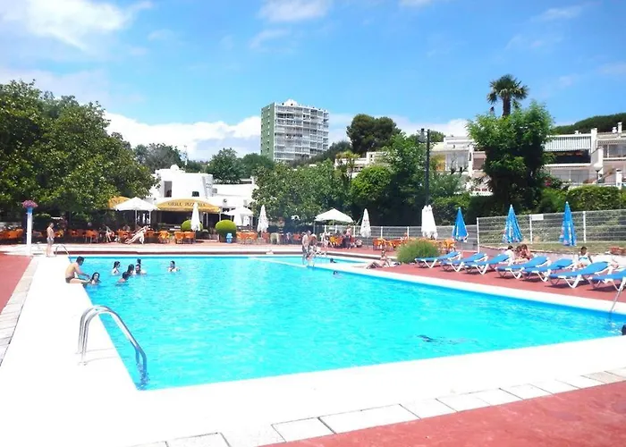 Beautiful Apartment, Swimming Pool And 1 Διαμέρισμα *